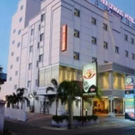 New Hollywood Hotel-2